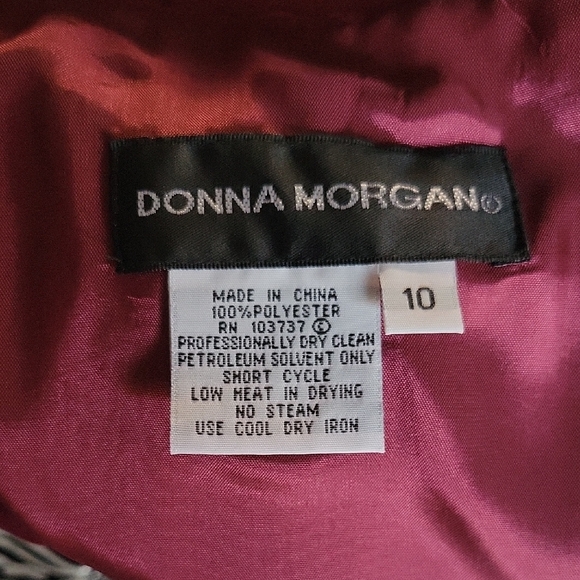 NWOT Donna Morgan Burgundy Midi Dress With Crystal Beads And Seqiuin Details - Picture 6 of 6